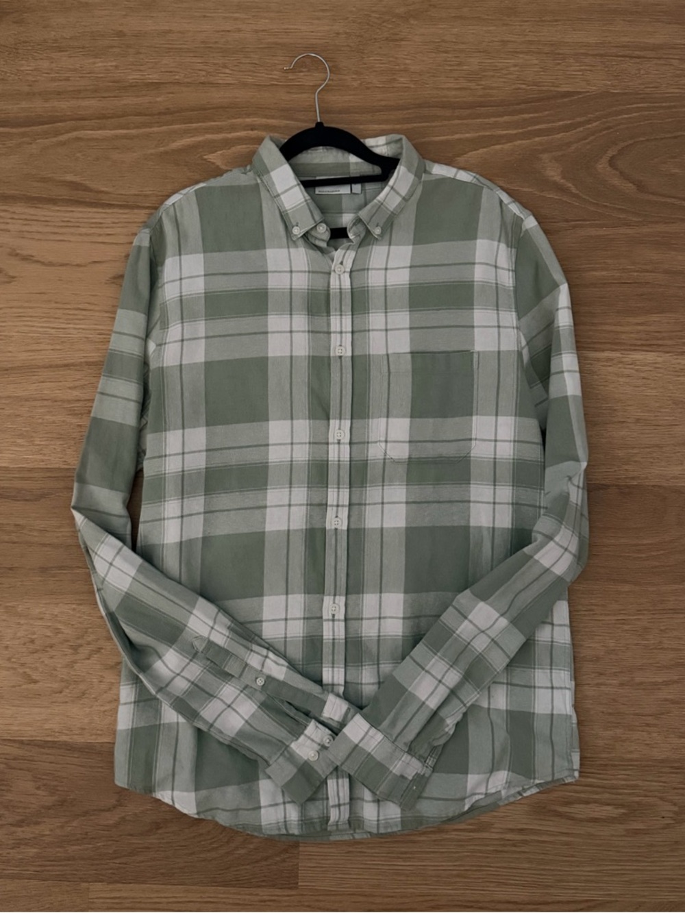 Men's Green Plaid Button-Down Shirt
